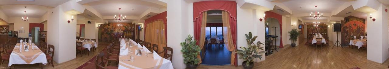 Meridian Hotel Bolyarski Veliko Tarnovo Kültér fotó