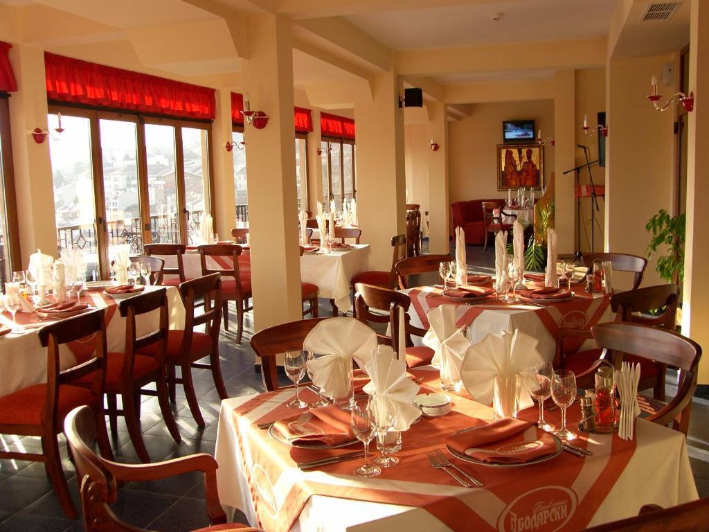 Meridian Hotel Bolyarski Veliko Tarnovo Kültér fotó