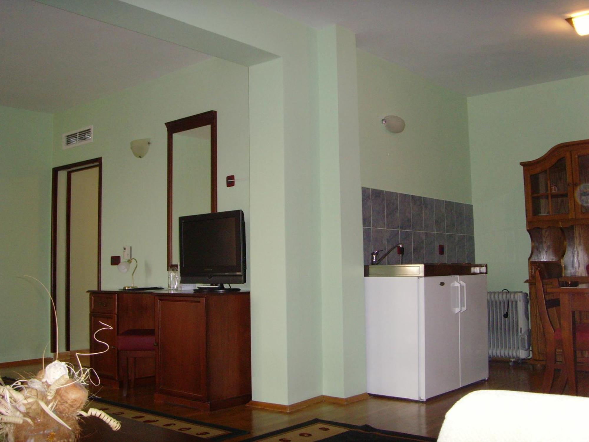 Meridian Hotel Bolyarski Veliko Tarnovo Kültér fotó