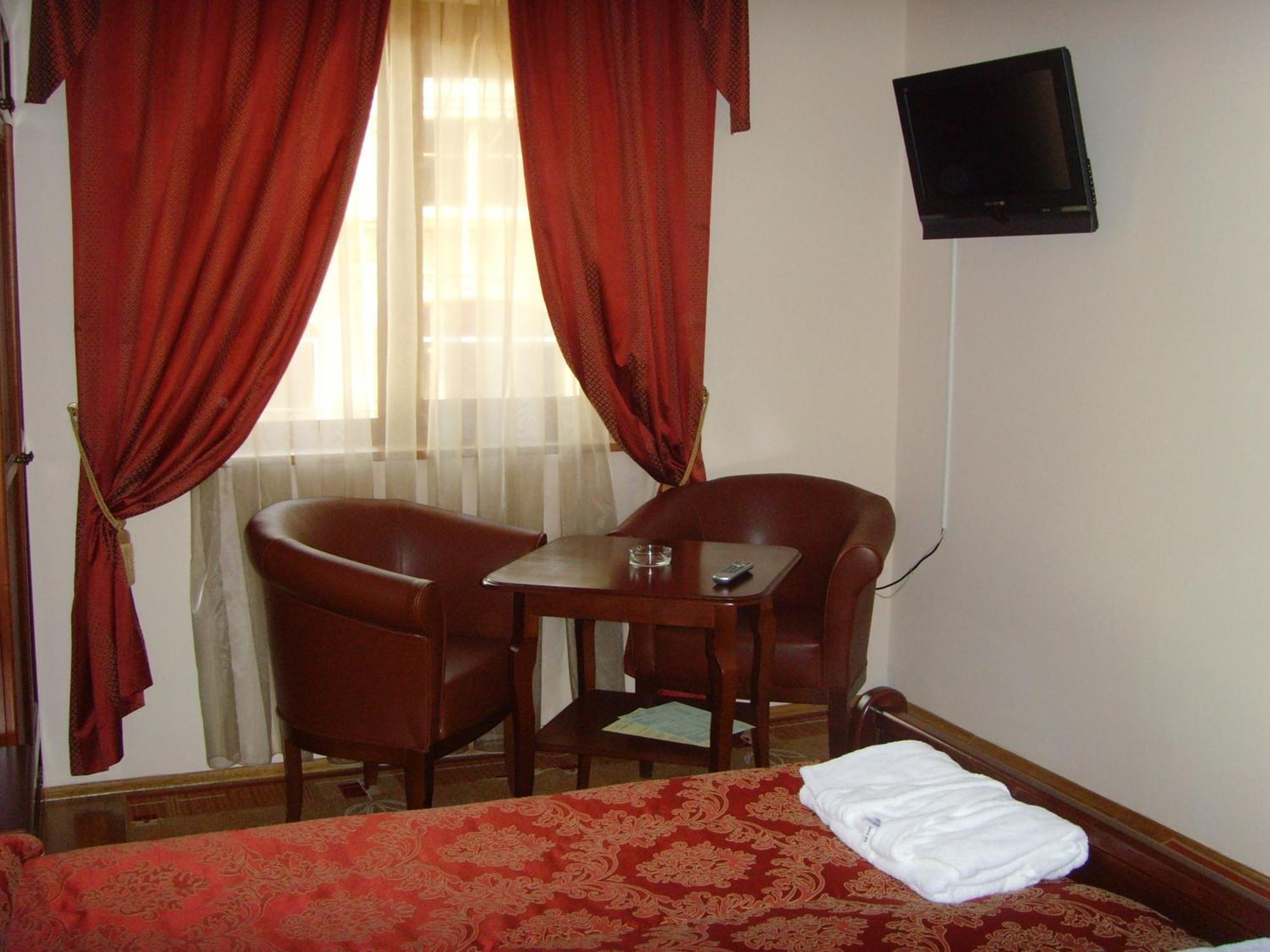 Meridian Hotel Bolyarski Veliko Tarnovo Kültér fotó